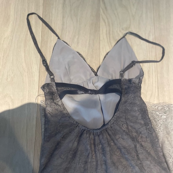 COPY - Alice + Olive Lace Dress - Picture 7 of 7